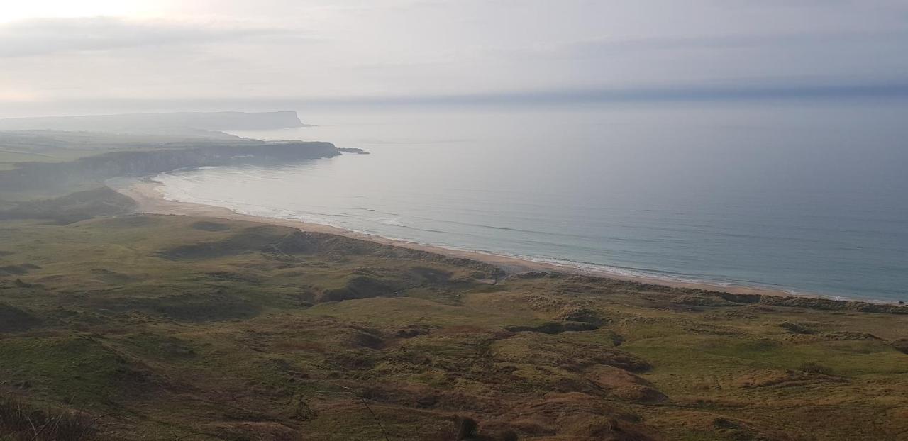 Welcome Rest Holiday Home Ballintoy Bagian luar foto